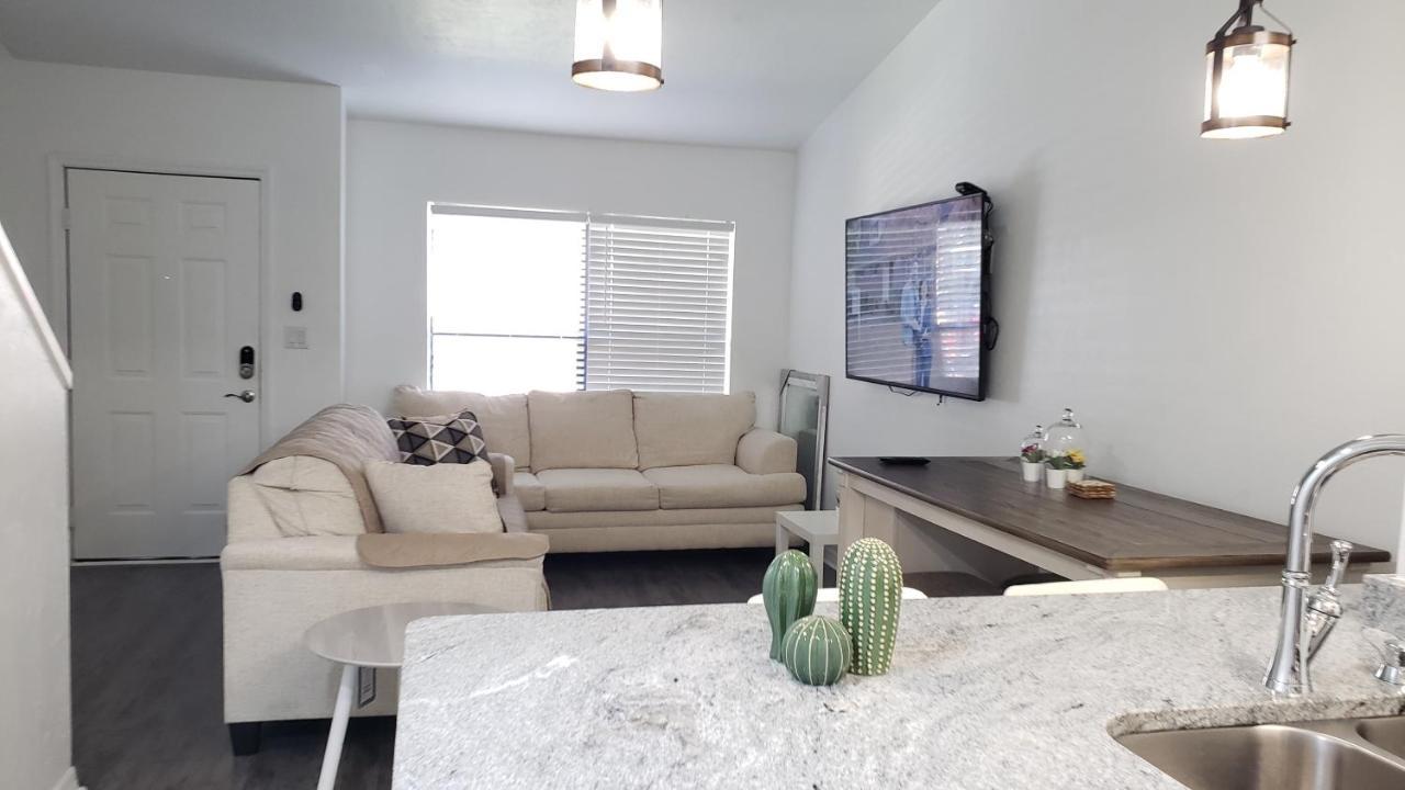 Discover Luxury Condo Steps Away From Celebration Pointe And I-75! Gainesville Exterior foto